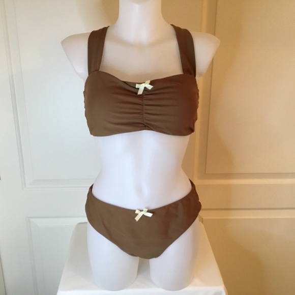 Women’s High Cut Bikini Set - Picture 2 of 6